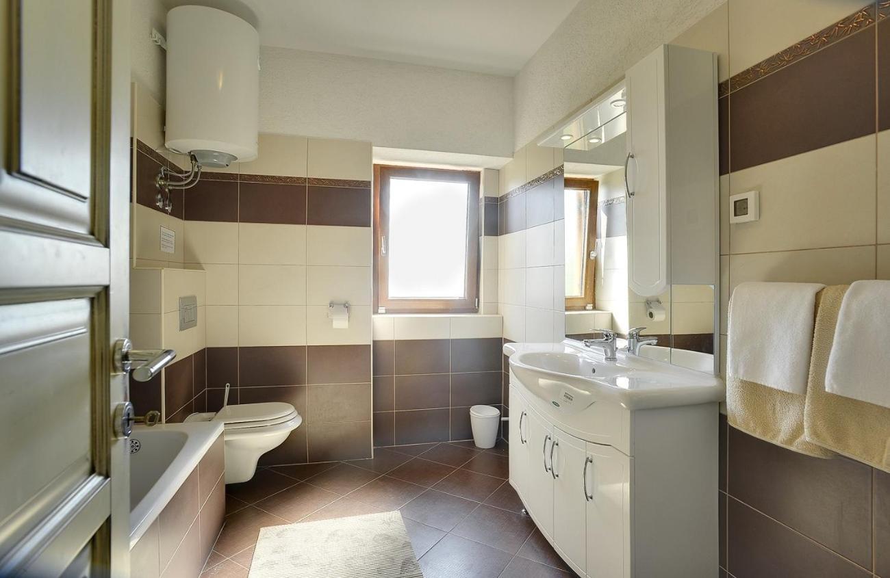 Villa Bella Lupoglav  Екстериор снимка