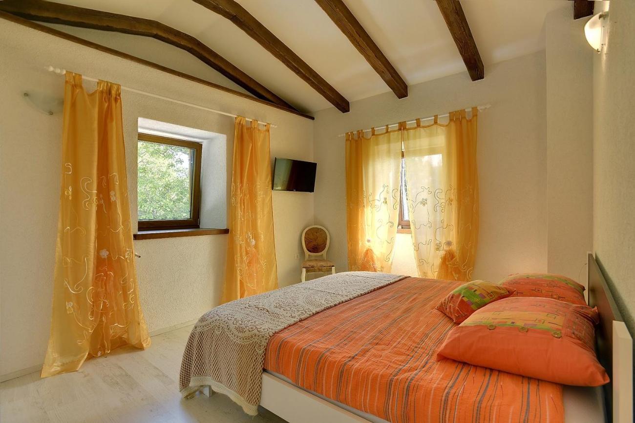 Villa Bella Lupoglav  Екстериор снимка