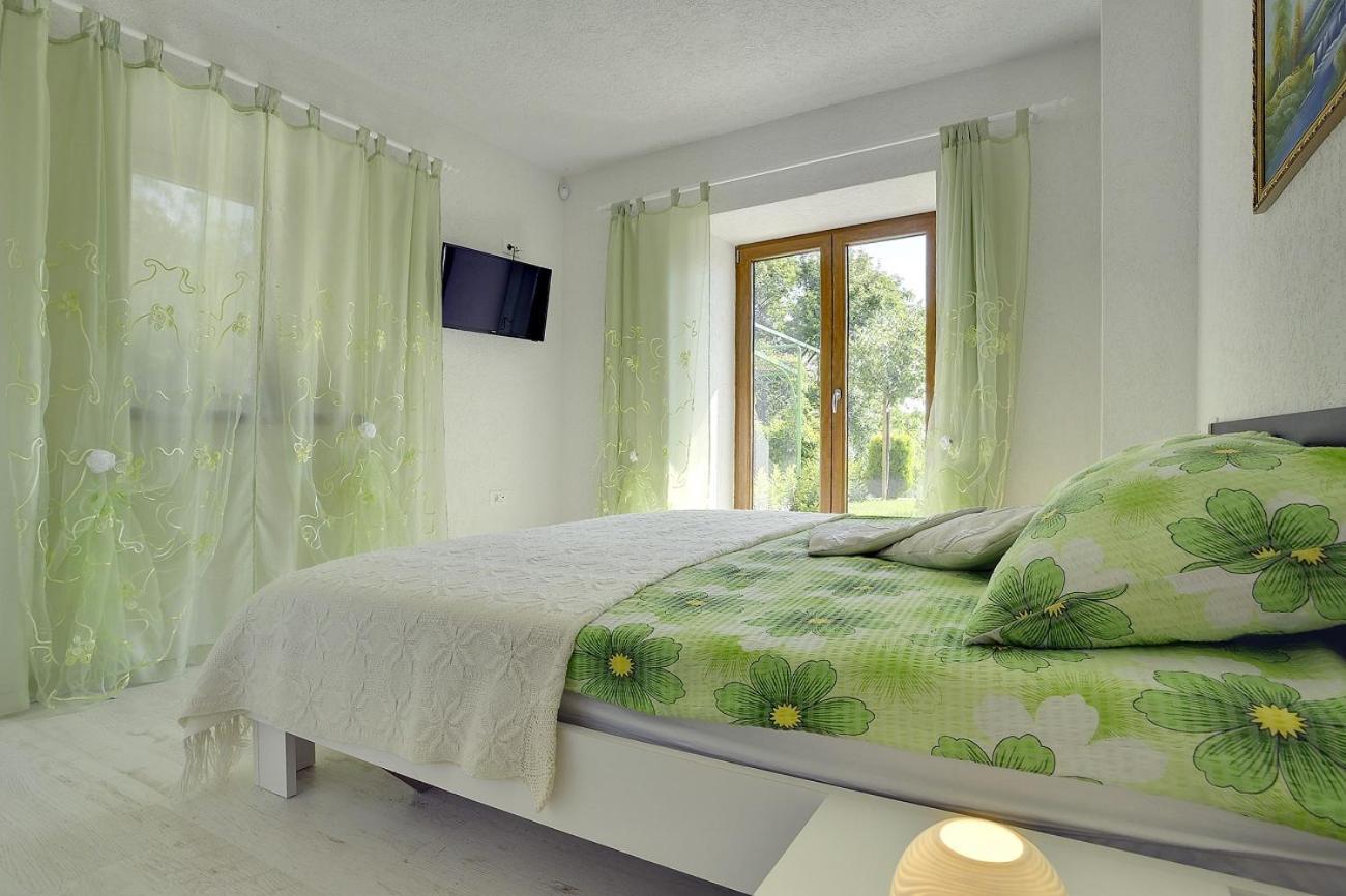 Villa Bella Lupoglav  Екстериор снимка
